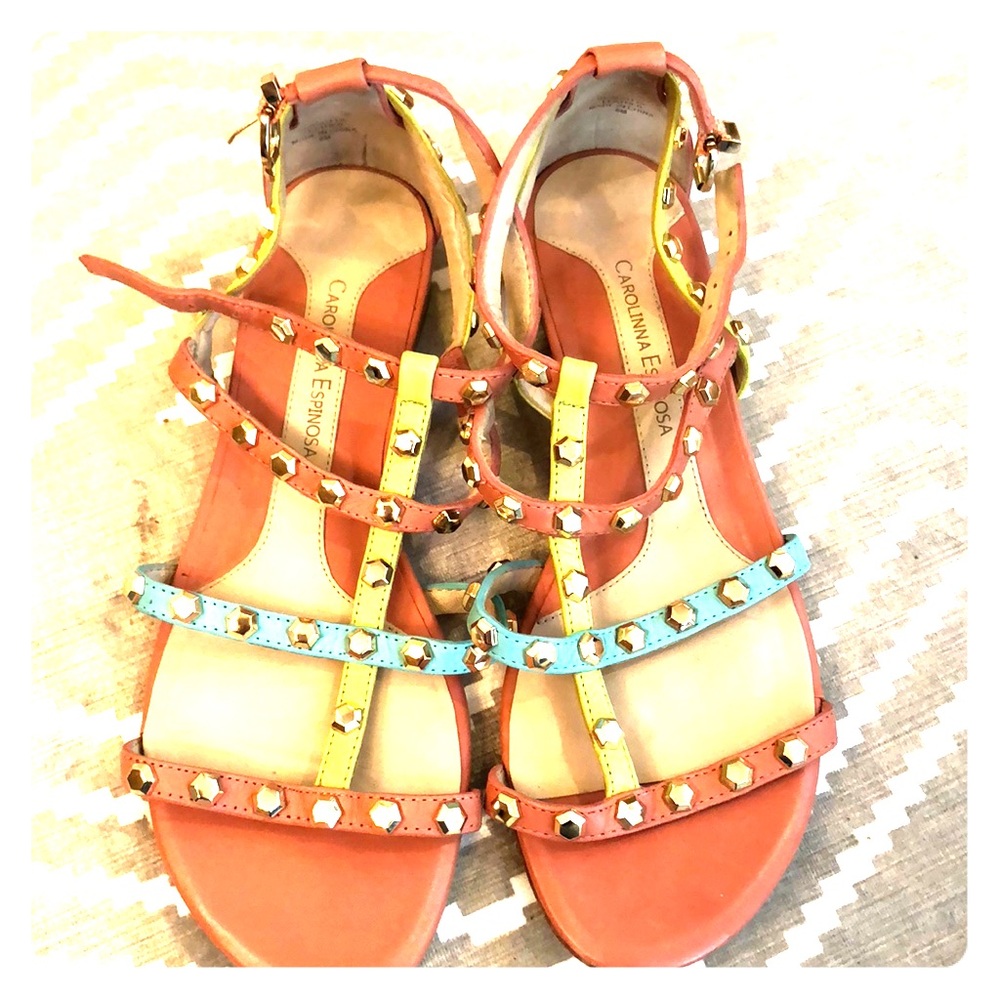 Carolinna Espinosa ( like Valentino )